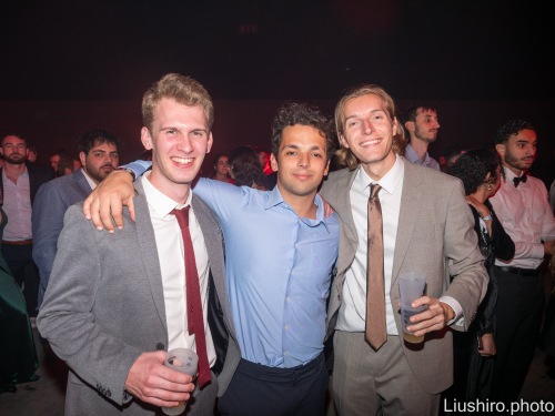 Liushiro.photo-1500207