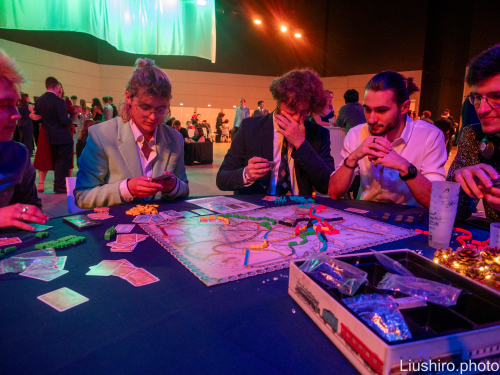 Liushiro.photo-1500372